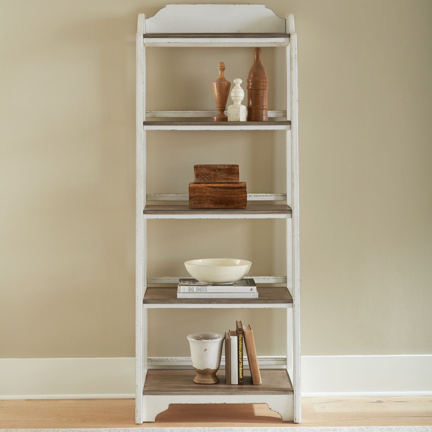 Magnolia Manor Leaning Pier Bookcase