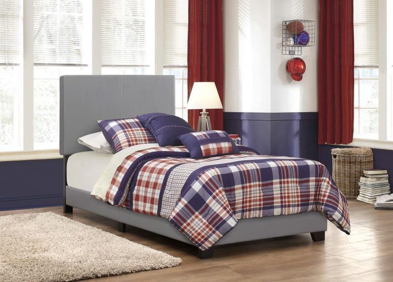 Dorian Upholstered Panel Bed