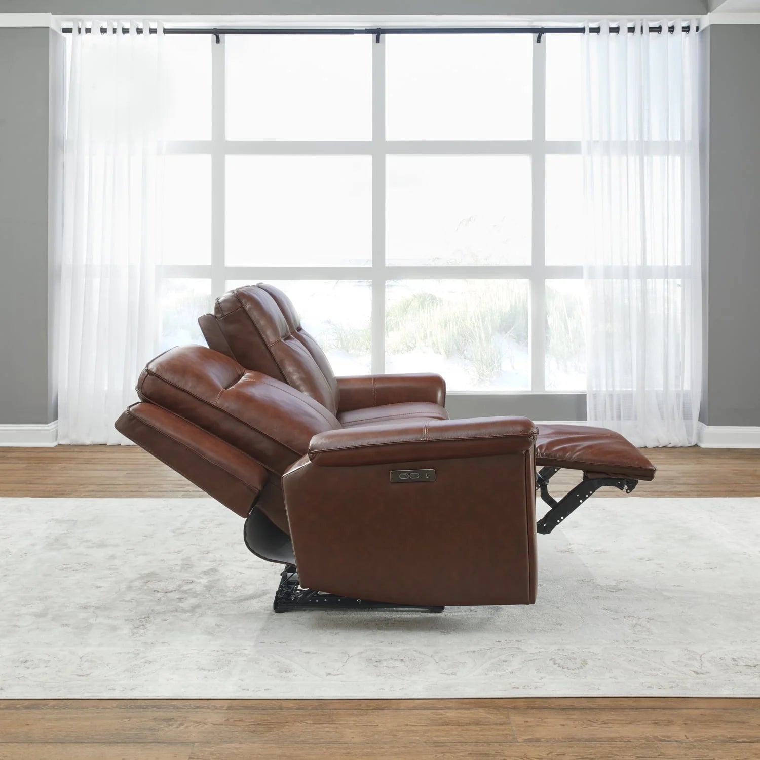 Avery Sofa P2 in Cognac Leather