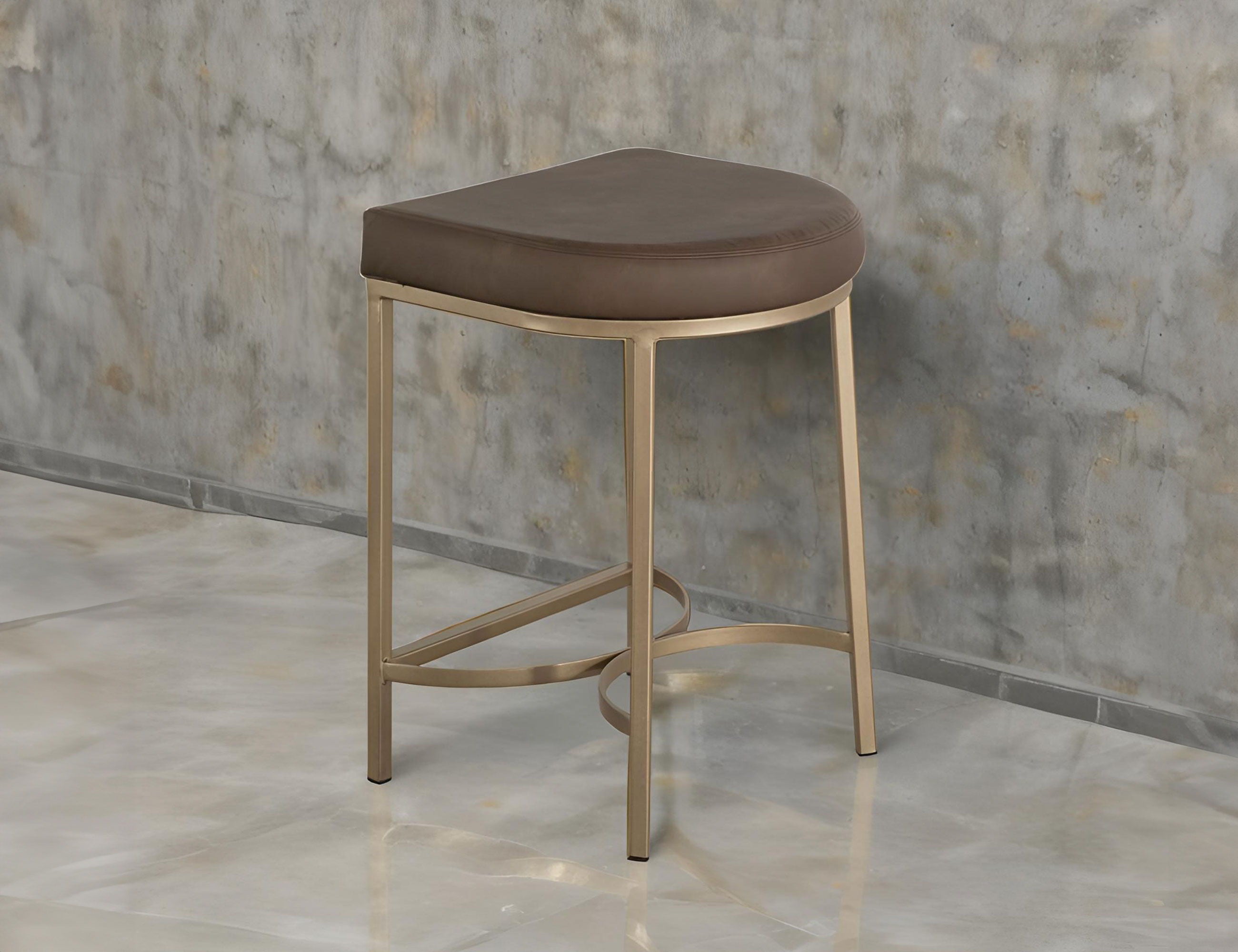 Mezquite IUP Stool – Stylish 24" Wooden Frame