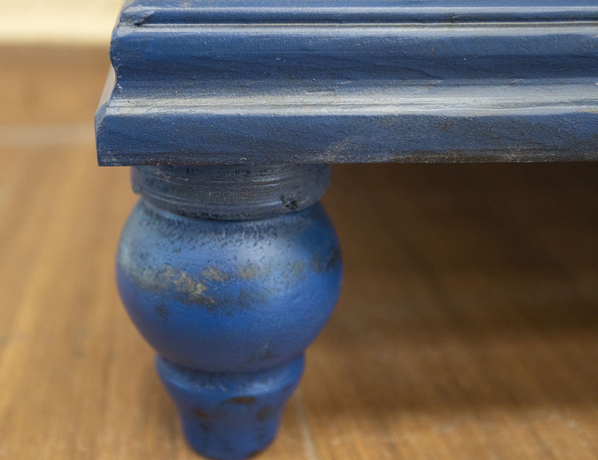 Capri 4 Door Console in Charcoal