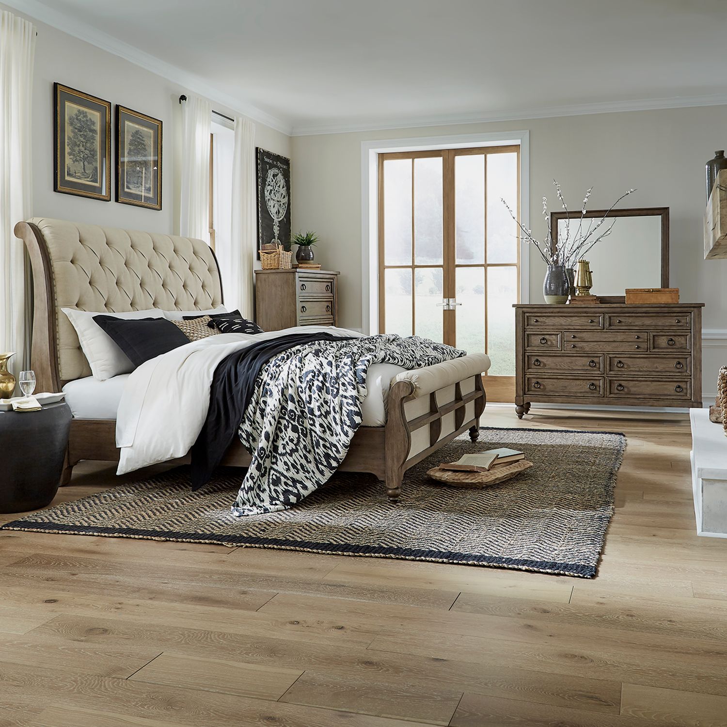 Americana Farmhouse Sleigh Bedroom Set