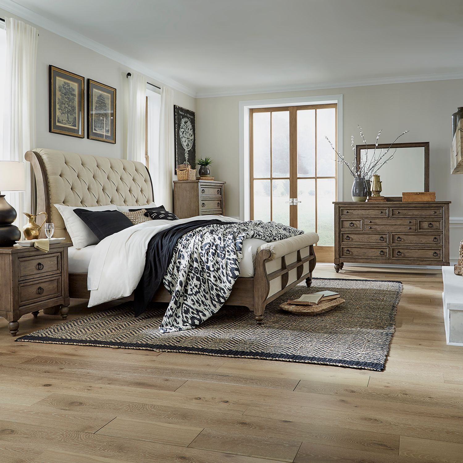 Americana Farmhouse Sleigh Bedroom Set