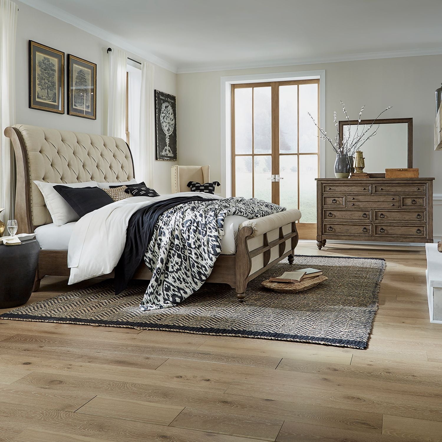 Americana Farmhouse Sleigh Bedroom Set