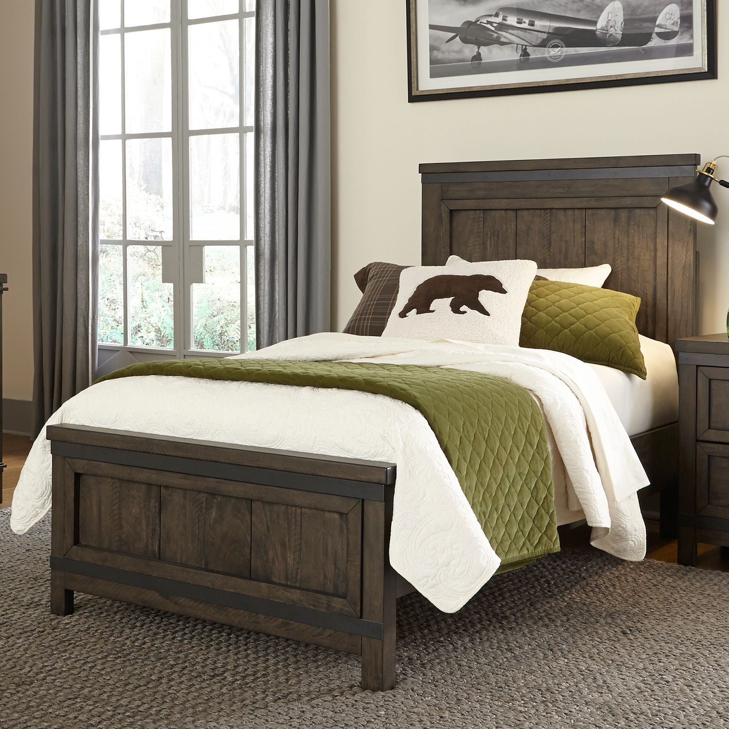 Thornwood Hills Panel Bed