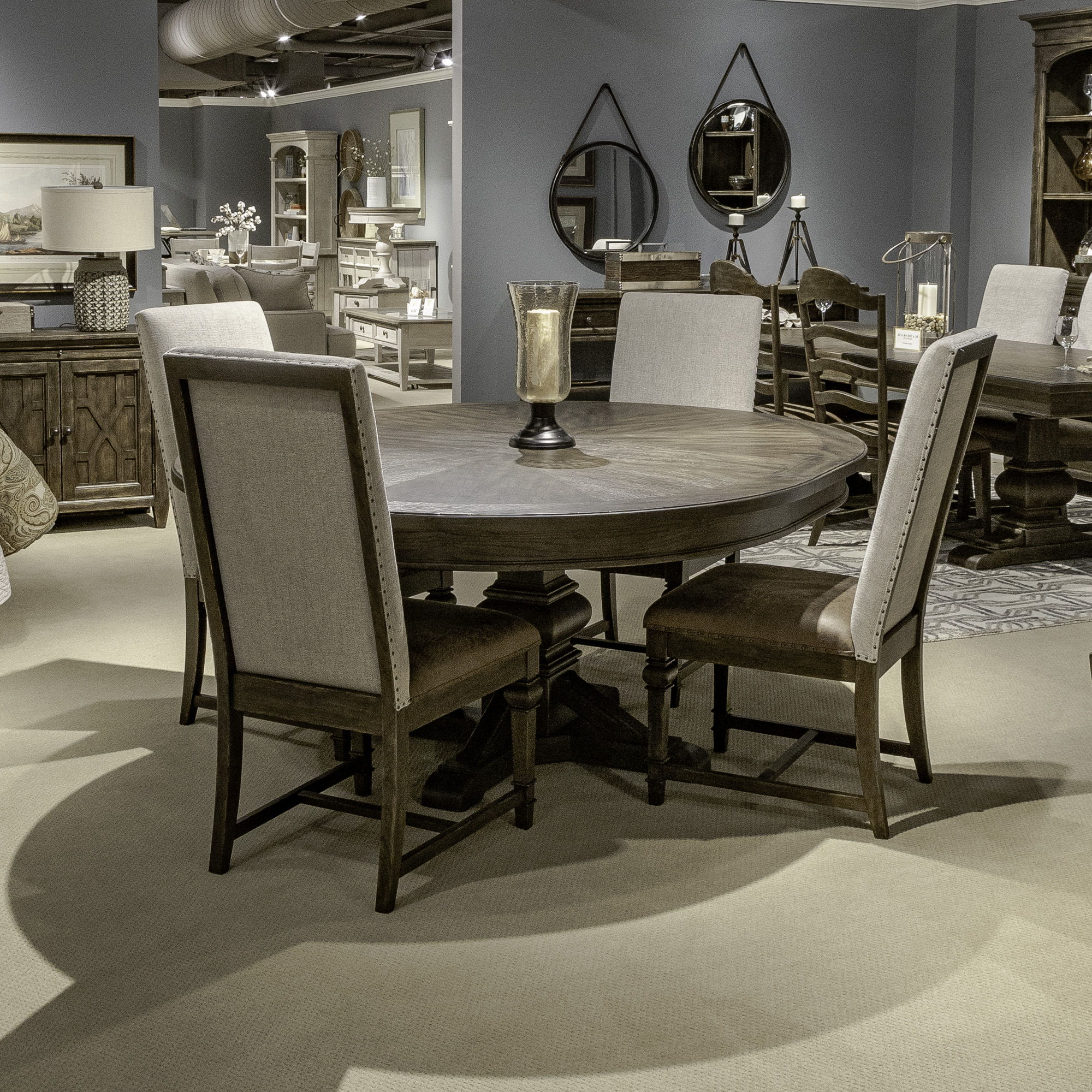 Paradise Valley 5 Piece Pedestal Table Set