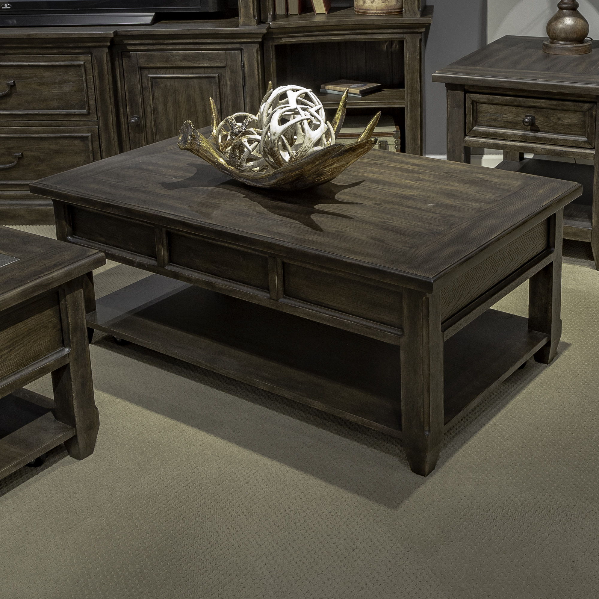 Paradise Valley Lift Top Cocktail Table