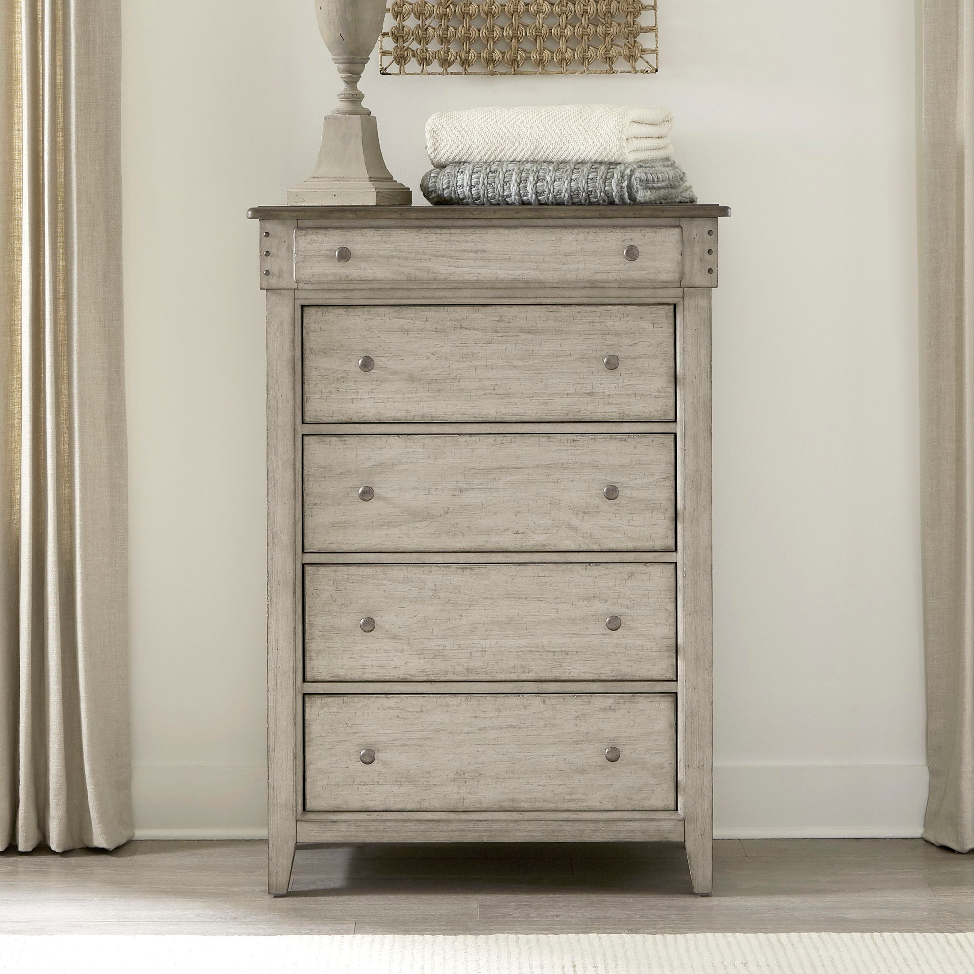 Ivy Hollow 5-Drawer Chest