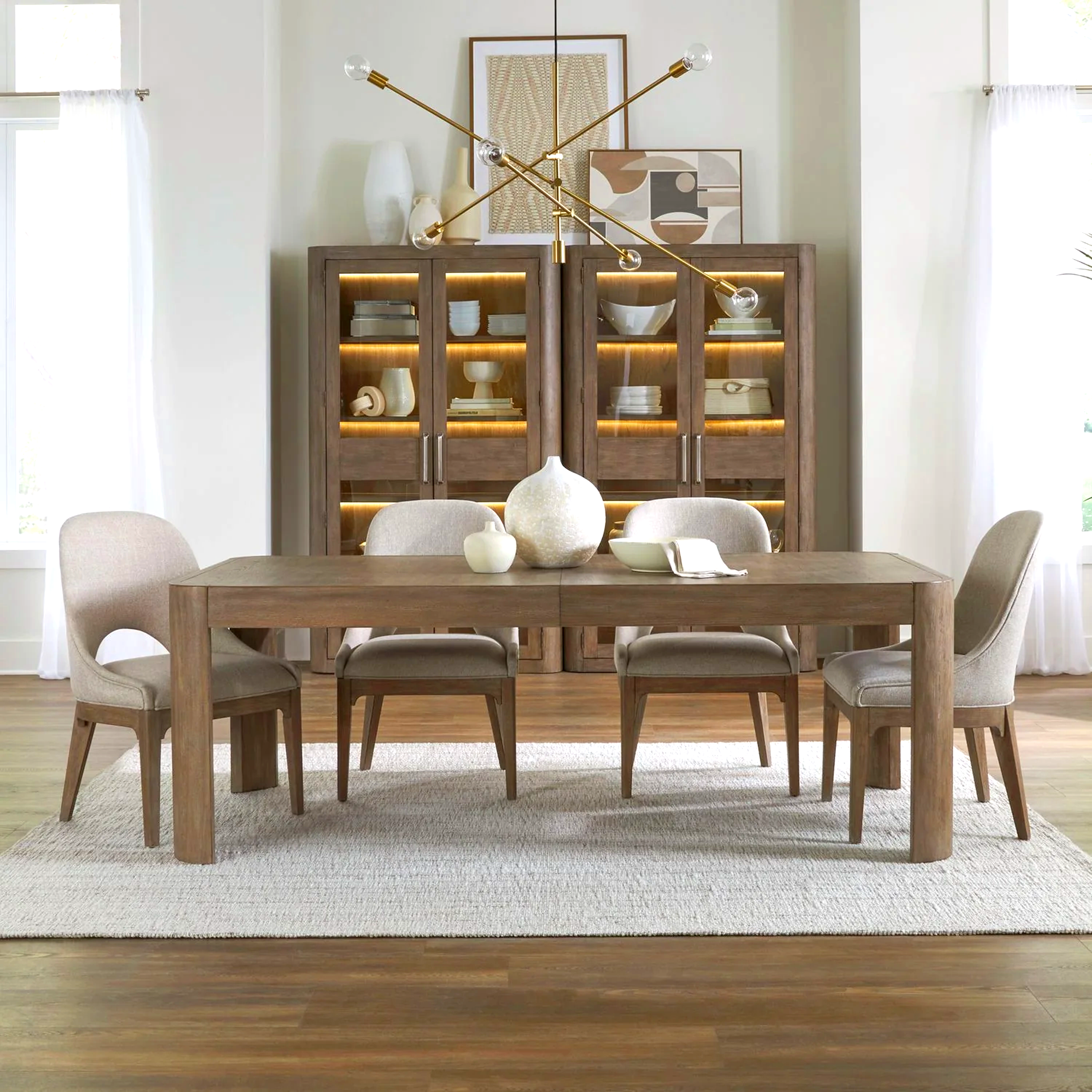 Dining Tables & Sets