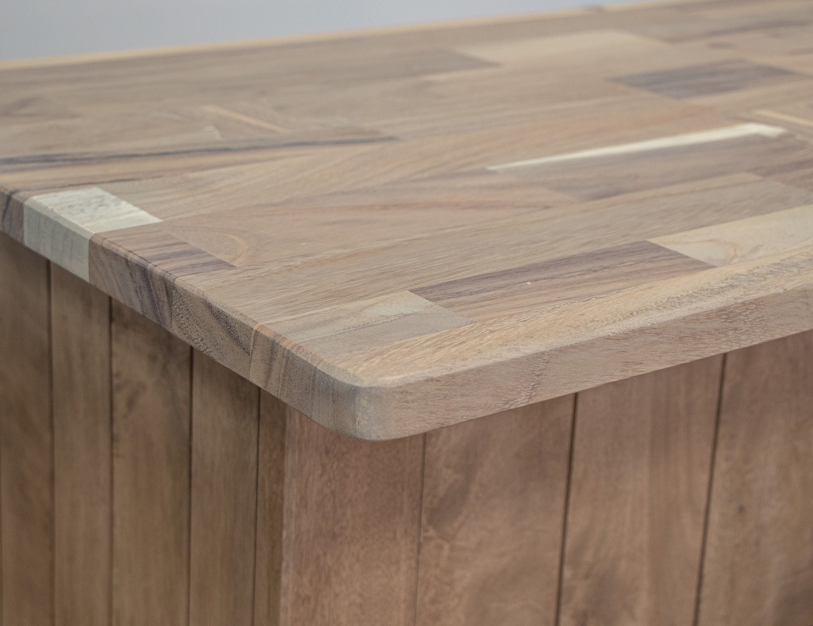 Natural Parota 4 Door - Wooden Bar