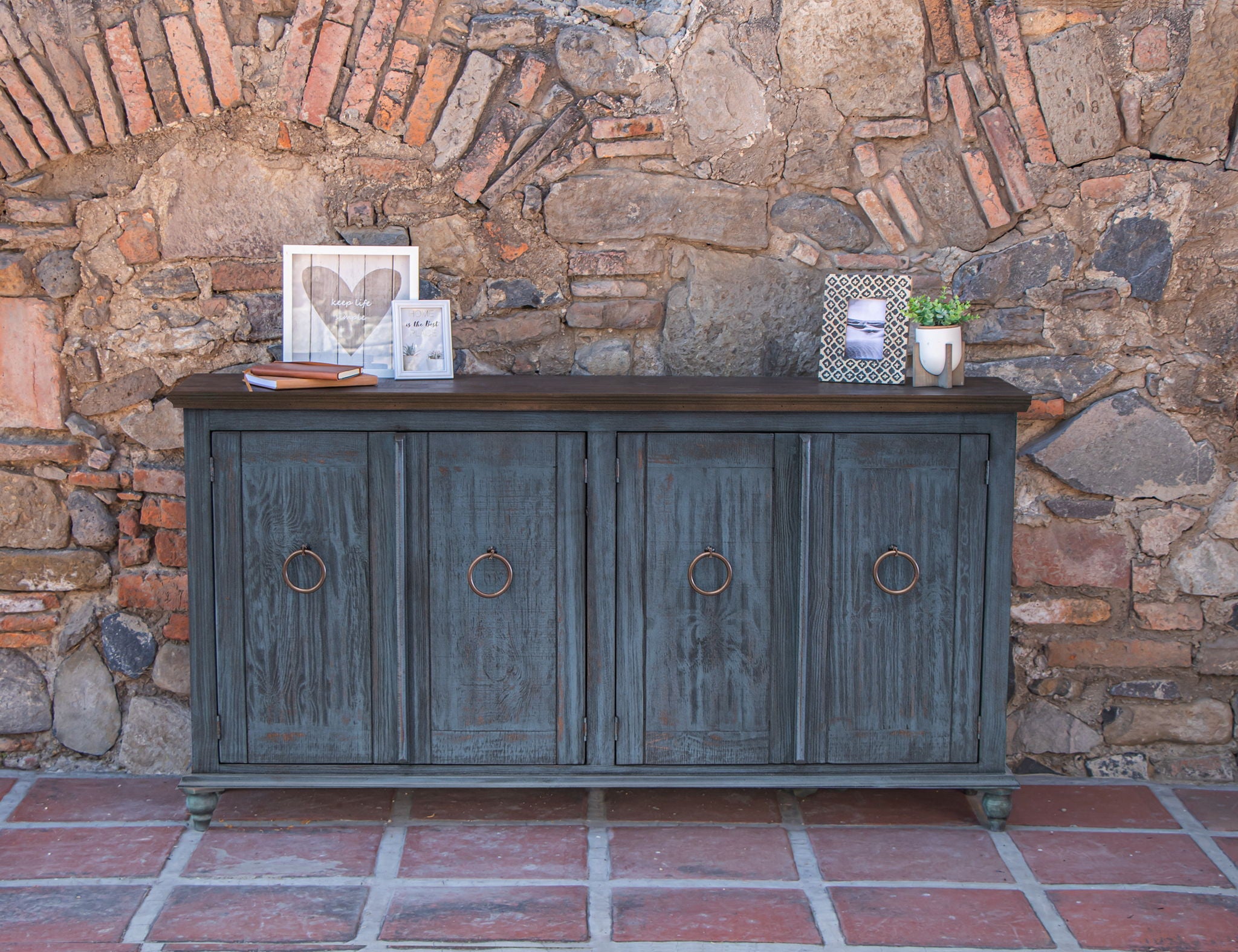 Capri 4 Door Console in Charcoal