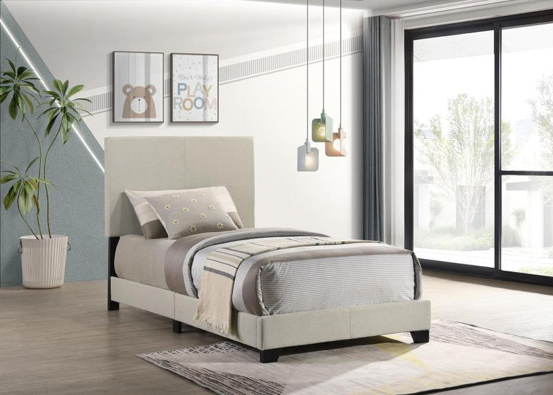 Dorian Upholstered Panel Bed