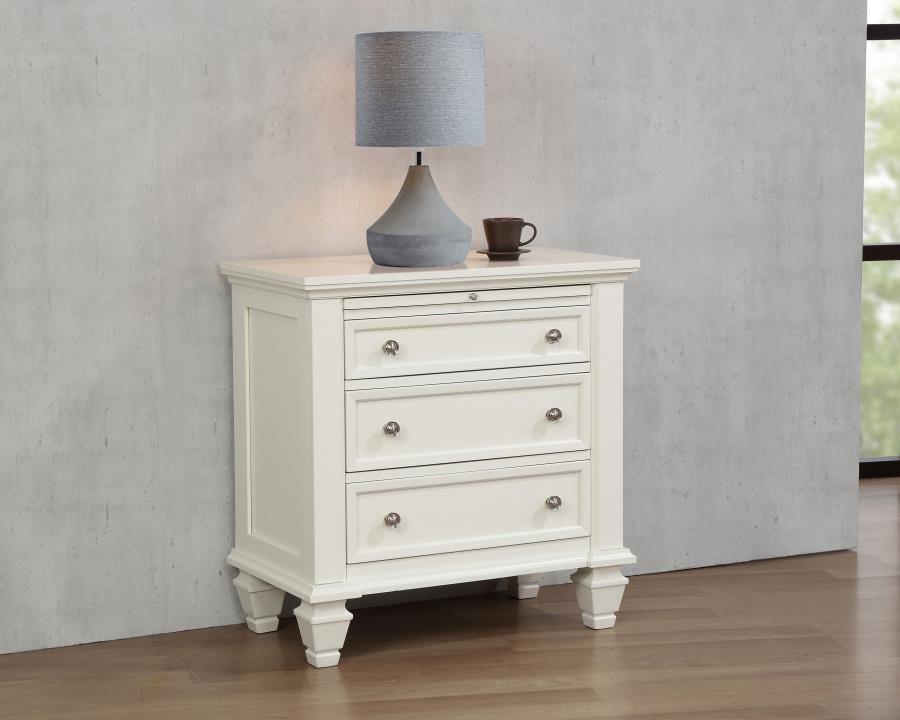 Sandy Beach 3-Drawer Nightstand
