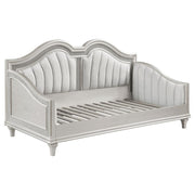 Evangeline Upholstered Twin Daybed