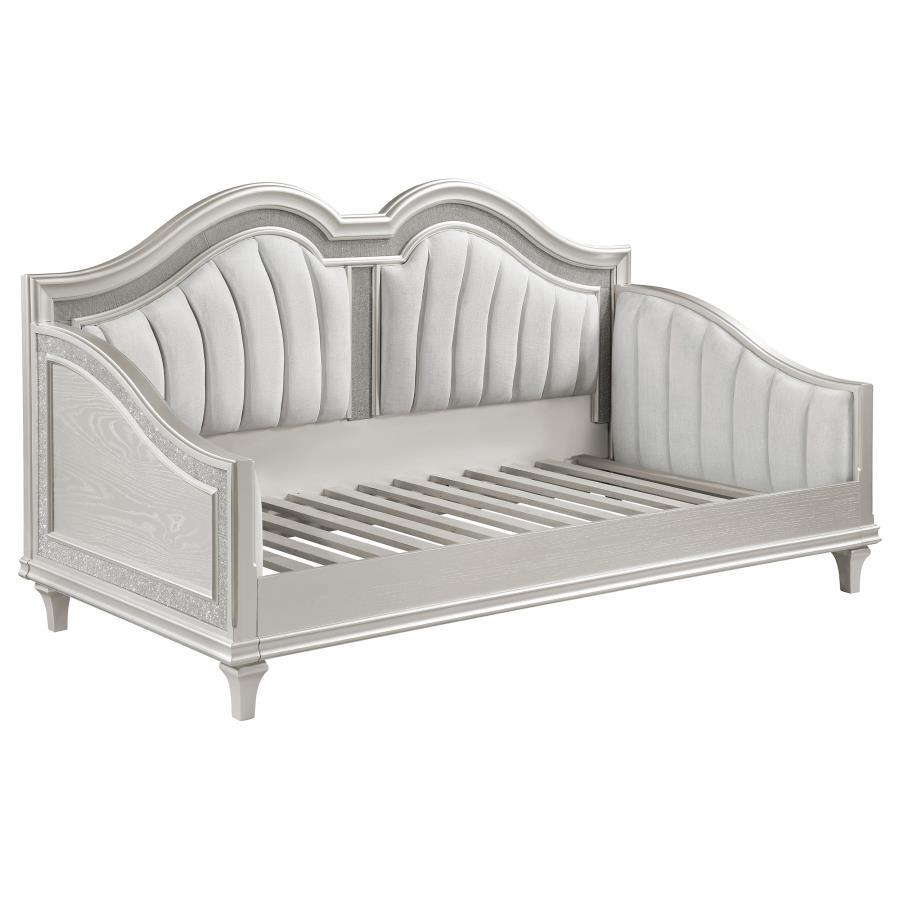 Evangeline Upholstered Twin Daybed